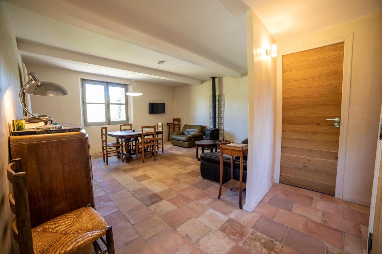 La Tour-dʼAigues Domaine Les Perpetusヴィラ エクステリア 写真