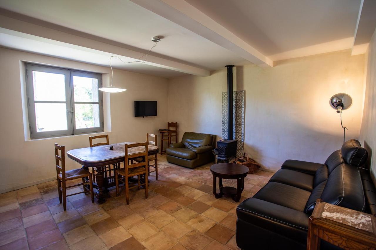 La Tour-dʼAigues Domaine Les Perpetusヴィラ エクステリア 写真